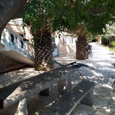 Horvat On Island Pag * Vlasici
